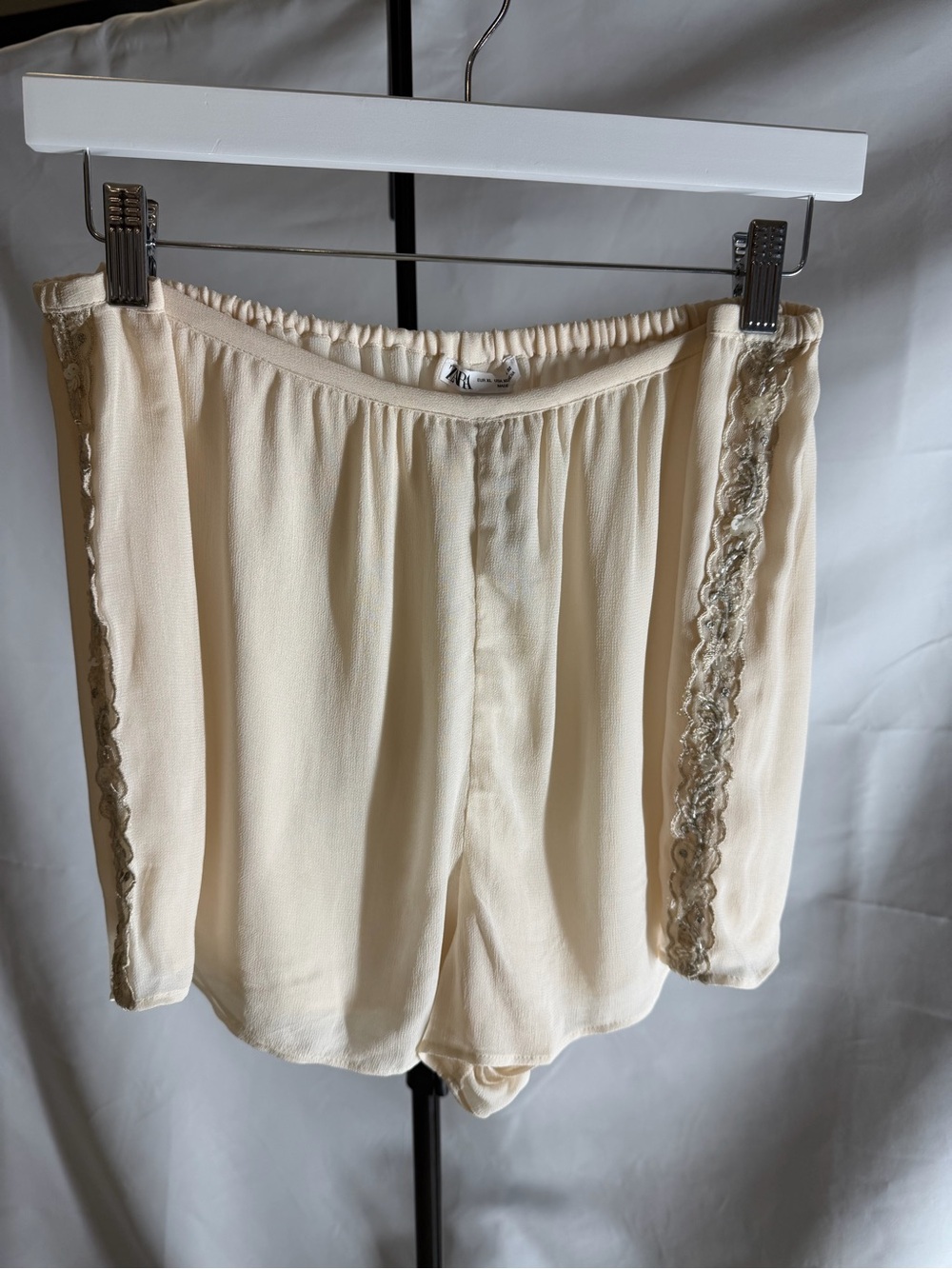 Zara Cream Lace-Trim  Shorts